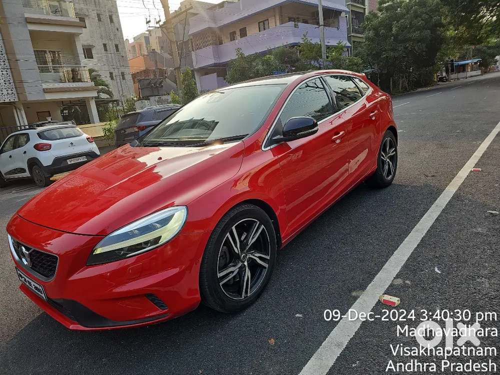 Volvo V40 Diesel 2017 Year
