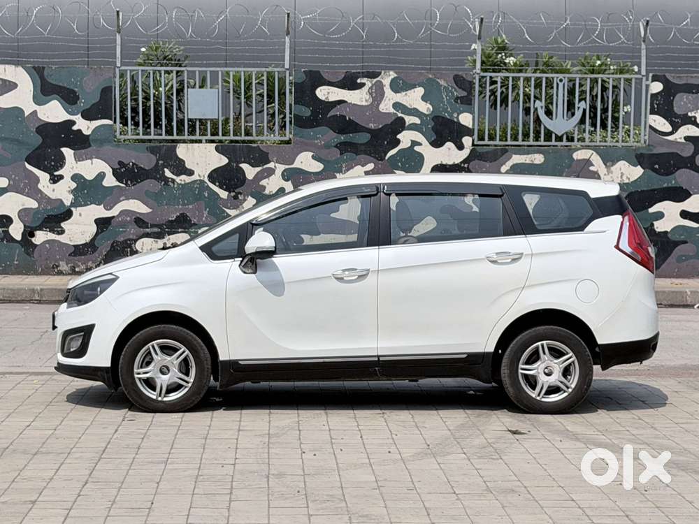 Mahindra Marazzo M6, 2018, Diesel