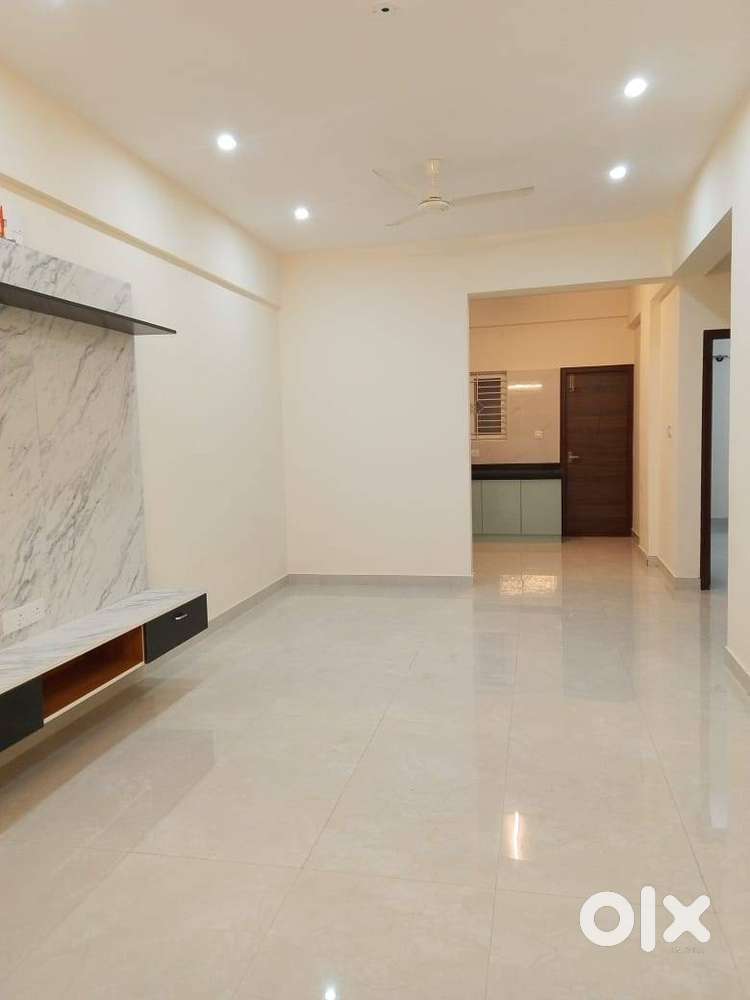 2BHK Flat for Lease at For Rent: Houses