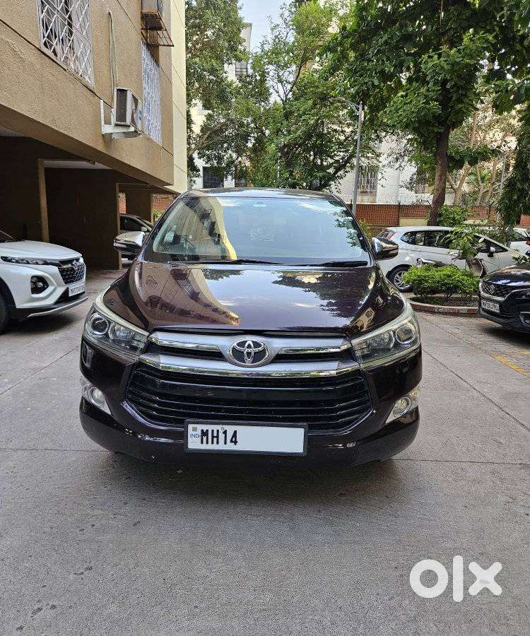 Toyota Innova Crysta 2.8z Automatic, 2016, Diesel