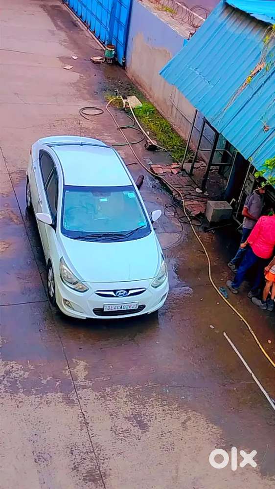 Hyundai Verna Fluidic 2012