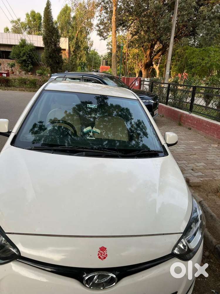 Hyundai I20 Sportz 2013 Petrol Well Maintained  Not A Dealer