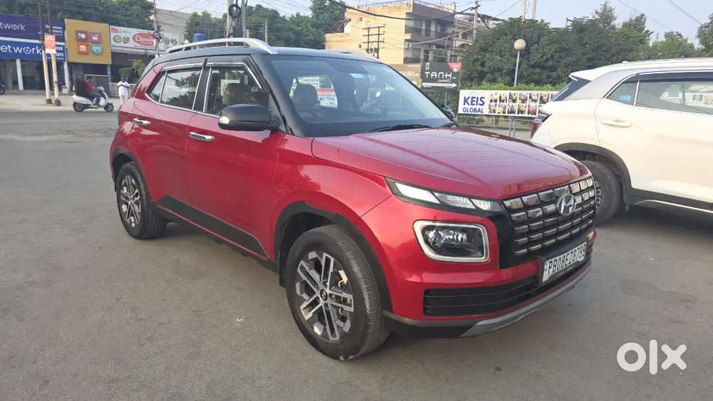 Hyundai Venue 2022 Diesel 90000 Km Driven