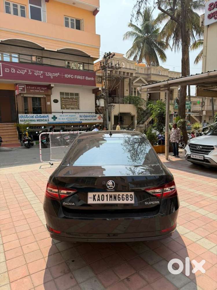 Skoda Superb 2016 Petrol 61000 Km Driven