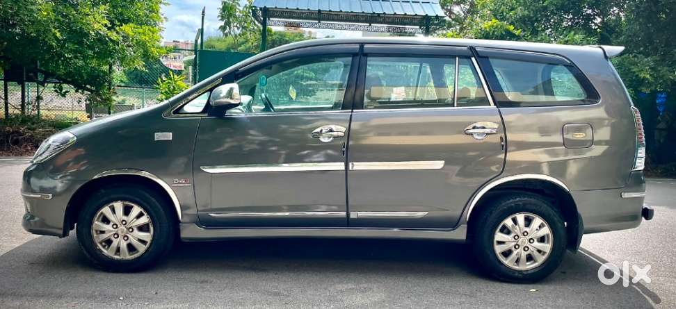 Toyota Innova 2.5 Z Diesel 7 Seater, 2011, Diesel