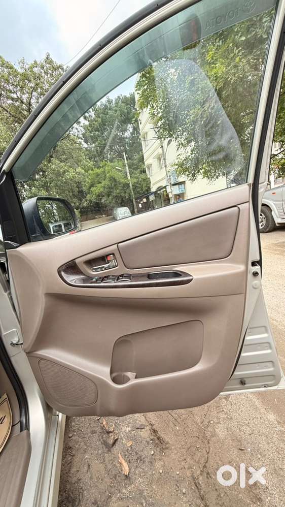 Toyota Innova 2.5 Zx Top End