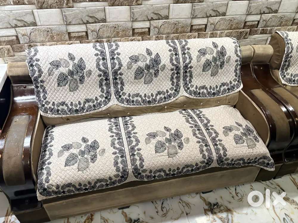 5 seater sofa A one condition