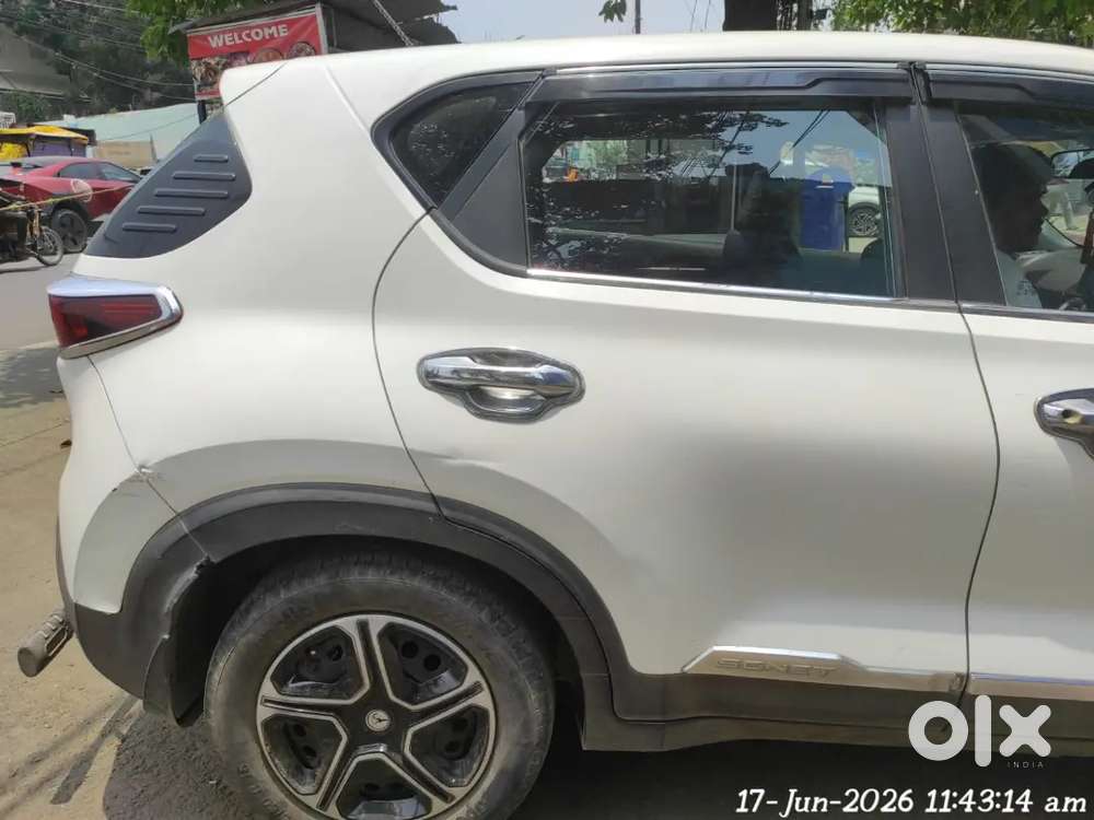 Kia Sonet Petrol 2020