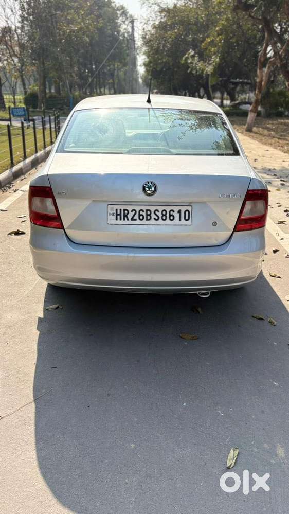 Skoda Rapid 1.6 Mpi Ambition, 2012, Petrol