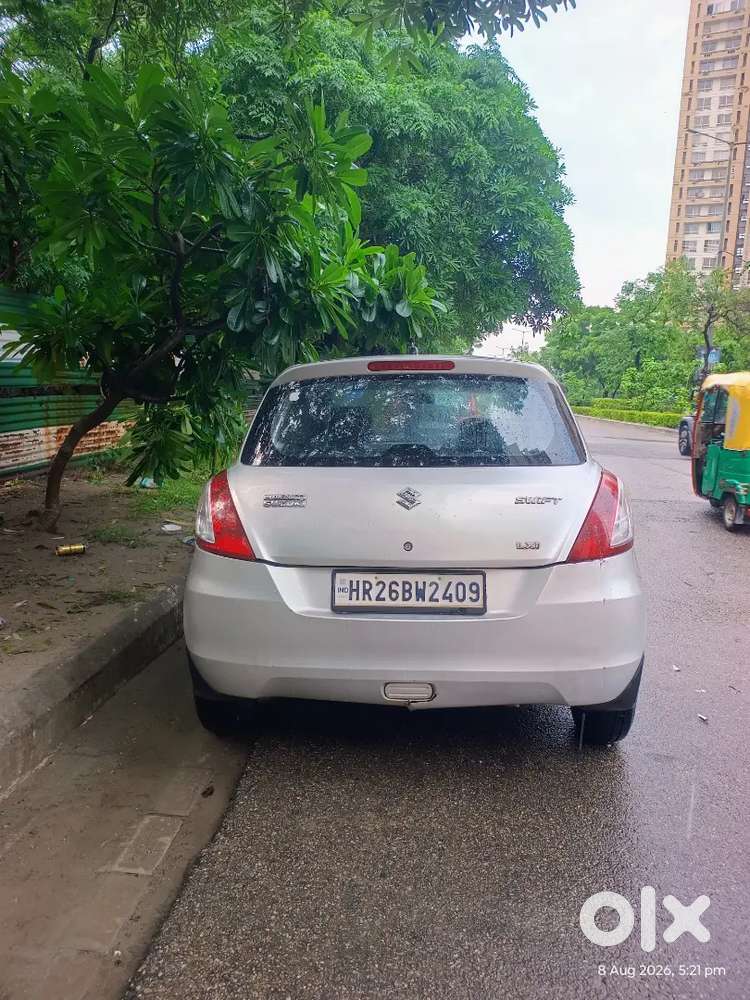 Maruti Suzuki Swift 1.2 Lxi 2012