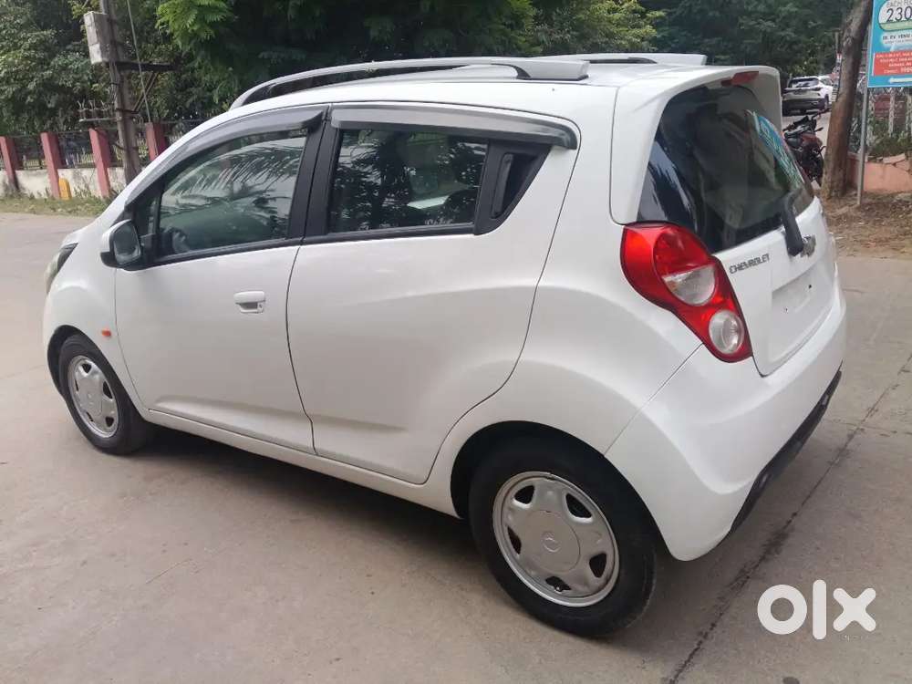 Chevrolet Beat Petrol 2014