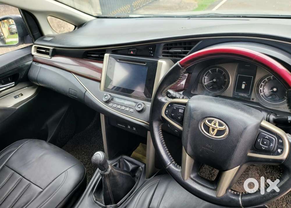 Toyota Innova Crysta 2.4 V, 2016, Diesel