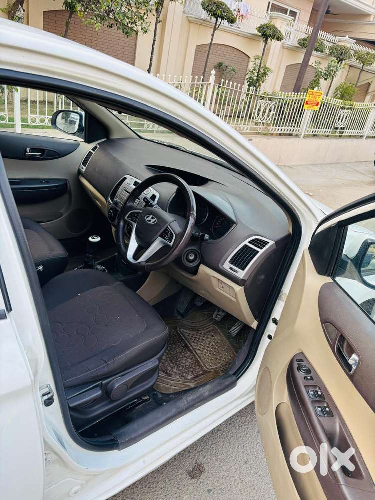 Hyundai I20 2009-2011 Asta, 2011, Diesel