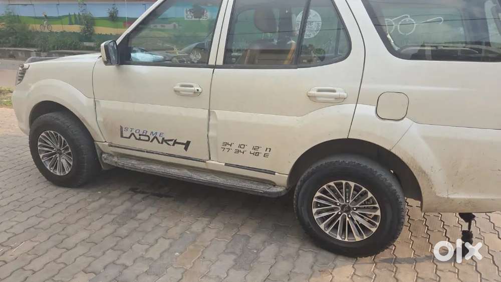 Tata Safari Storme 2013 Manual Diesel