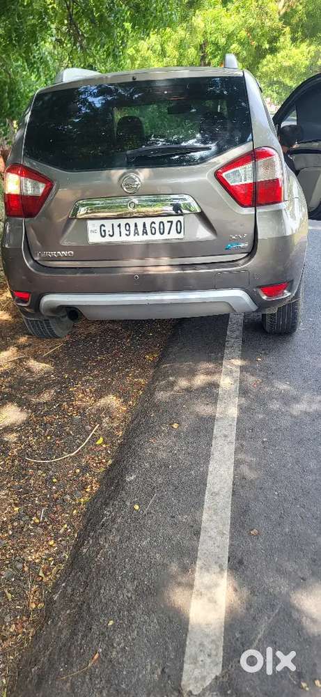 Nissan Terrano 2014 Diesel 100000 Km Driven