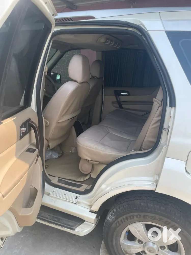 Tata Safari Storme 2016