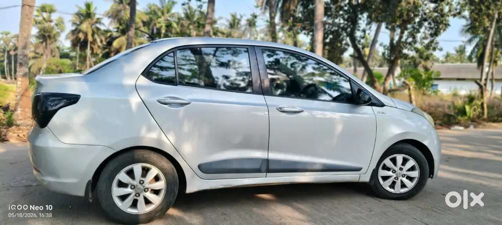 Hyundai Xcent 2015 Diesel 160000 Km Driven Well Maintained 90% Tyres