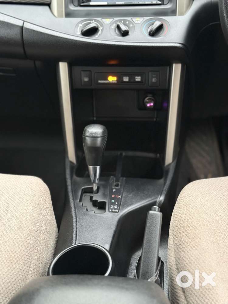 Toyota Innova Crysta 2.8 Gx At, 2016, Diesel