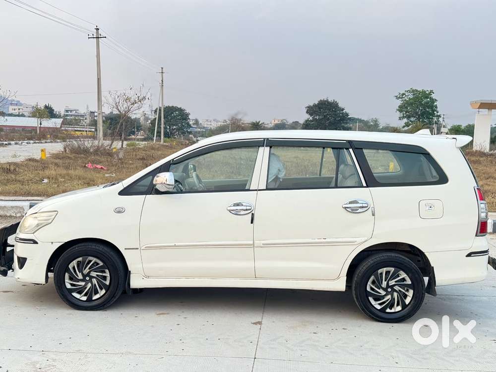 Toyota Innova 2012 Diesel Well Maintained