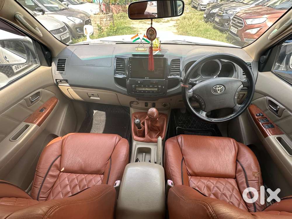 Toyota Fortuner 3.0 4x2 Mt, 2011, Diesel