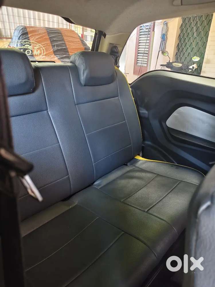 Mahindra E2o Premium 2016