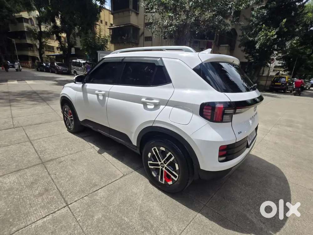 Hyundai Venue 2024 Diesel 33000 Km Driven Manual 1st Owner