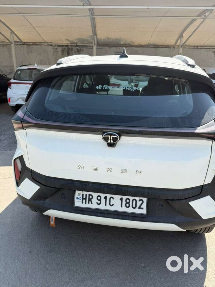 Tata Nexon 2025 Petrol Well Maintained