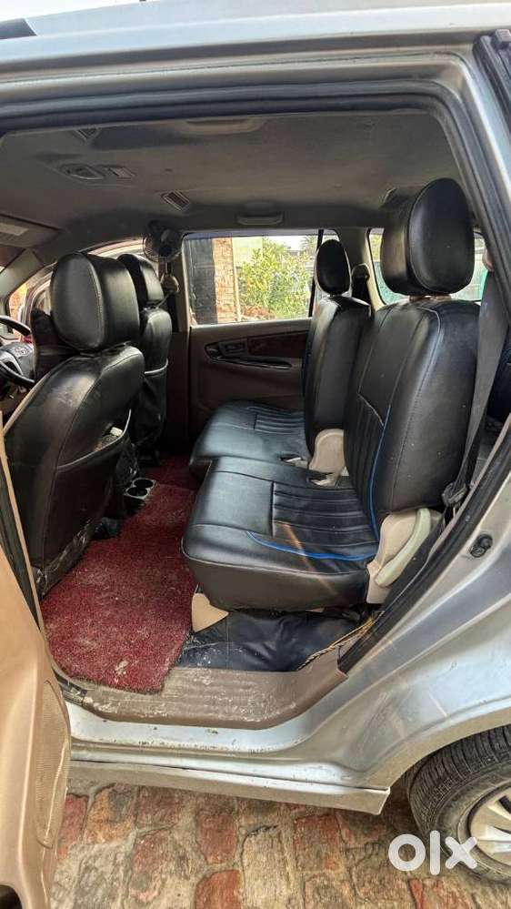 Toyota Innova 2.5 G (diesel) 8 Seater, 2016, Diesel