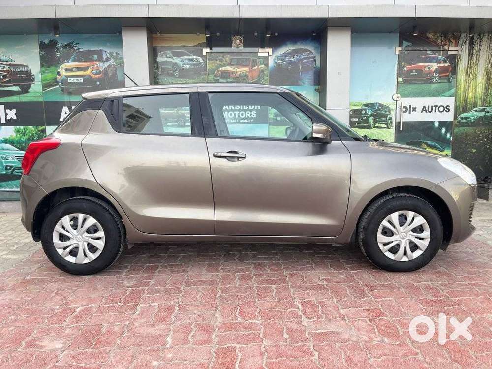 Maruti Suzuki Swift Vxi + Manual, 2022, Petrol