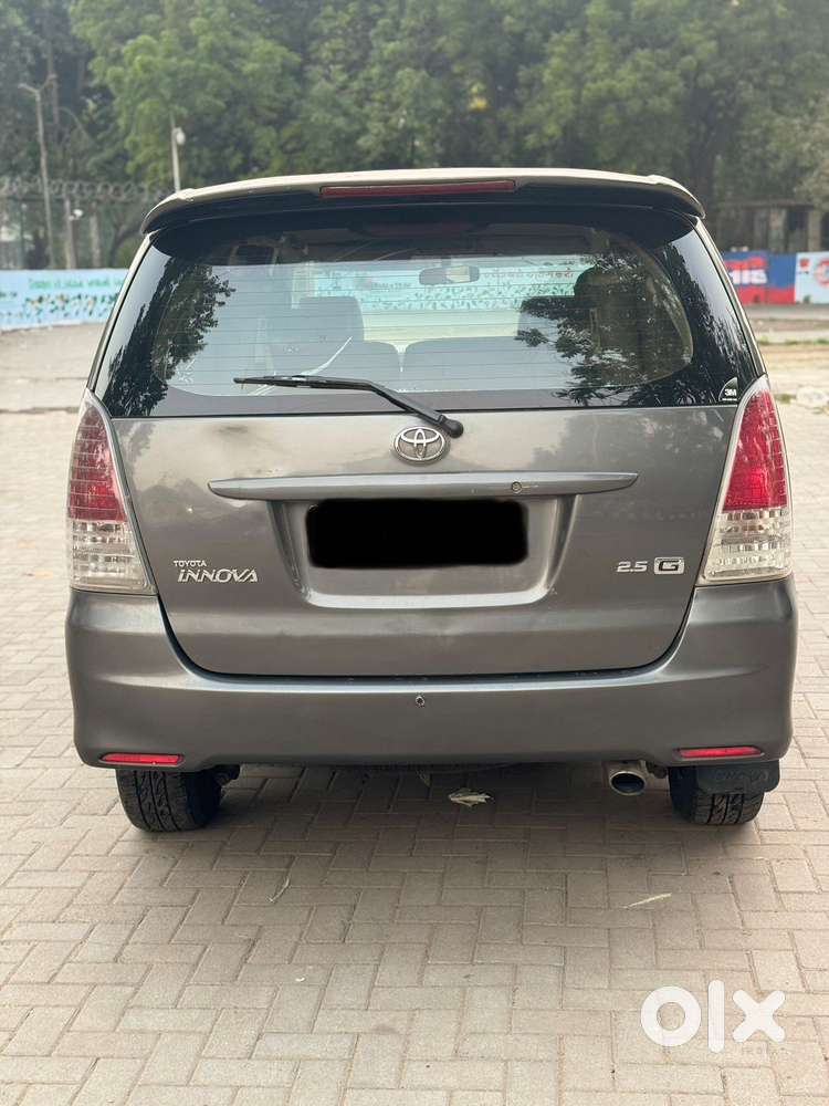 Toyota Innova 2.5 G (diesel) 8 Seater, 2012, Diesel