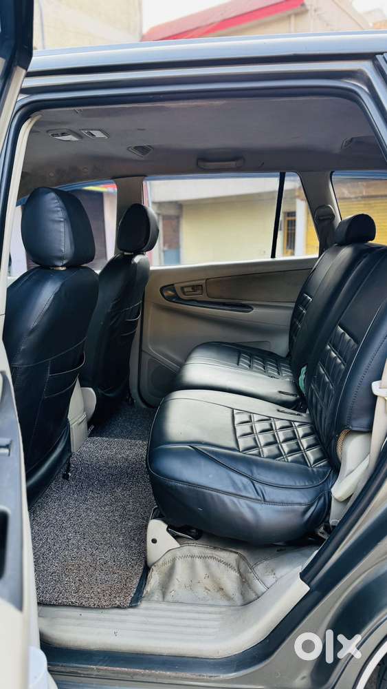 Toyota Innova [2013-2016] 2.5 G4 8 Str, 2014, Diesel