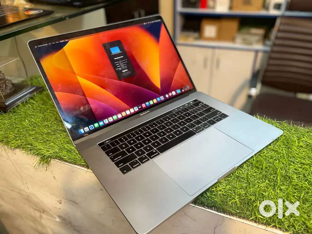 MACBOOK PRO A1707 2017 INTEL CORE I7 16GB RAM 512GB SSD 15.6 INCH