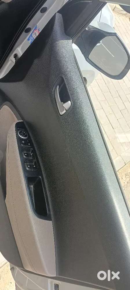 Hyundai Xcent Petrol 2015 Model 11 Mahina