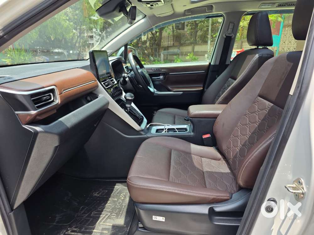 Toyota Innova Hycross 2.0 Zx (o) Hybrid 7 Str, 2023, Petrol