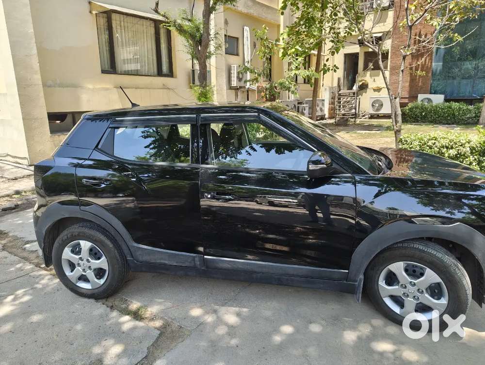Mahindra Xuv 3xo 2025 Petrol 9600 Km Driven
