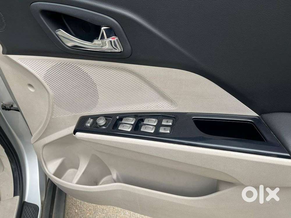 Mahindra Xuv300 W8 Option, 2020, Petrol