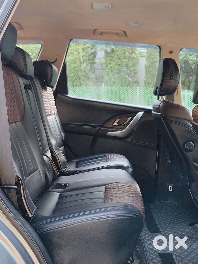 Mahindra Xuv500 W8 Dual Tone, 2013, Diesel