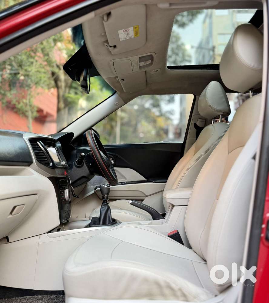Mahindra Xuv300 W8 Option Dual Tone, 2019, Petrol