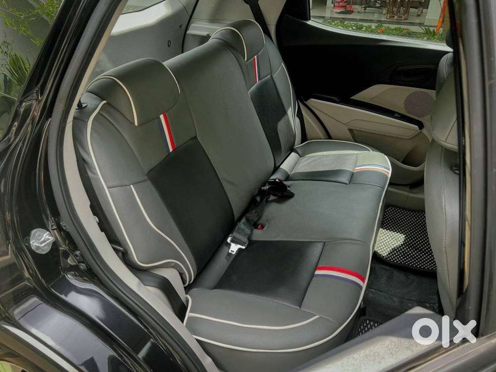 Mahindra Xuv300 W6, 2022, Petrol