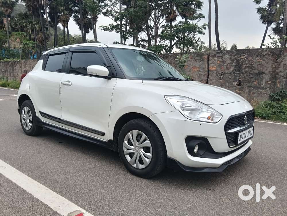 Maruti Suzuki Swift Vxi + Manual, 2023, Petrol