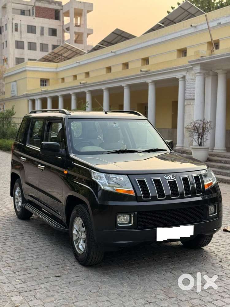 Mahindra Tuv 300 Mhawk100 T8 Dual Tone, 2018, Diesel