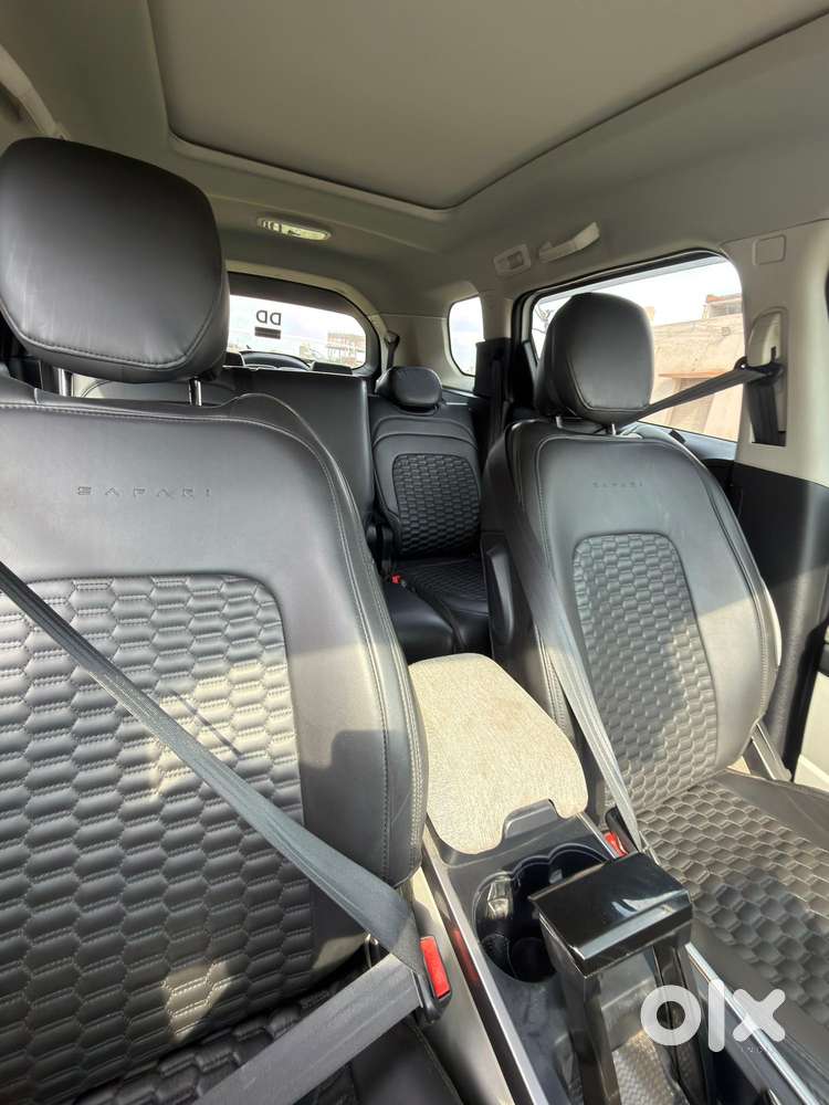 Tata Safari Pure Plus S, 2025, Diesel