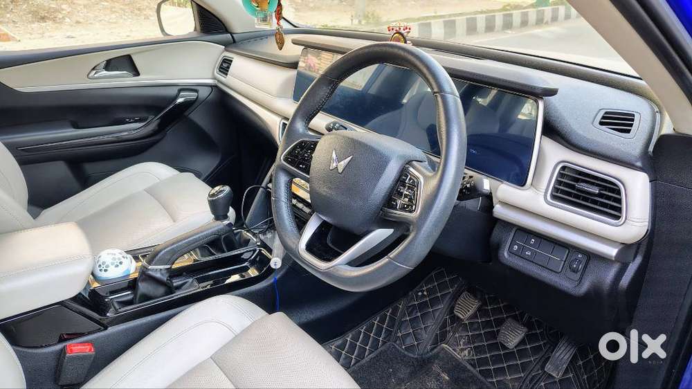 Mahindra Xuv700 2022 Ax7 Petrol 17100 Km Driven