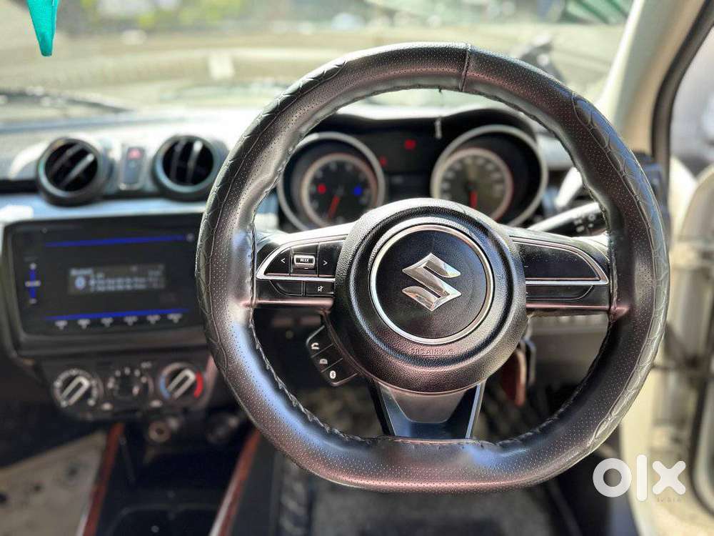 Maruti Suzuki Swift Vxi + Manual, 2022, Petrol