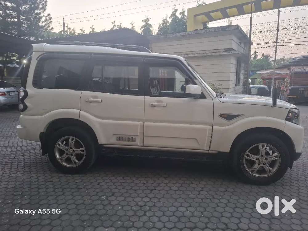 Scorpio Sell At Rs.700000