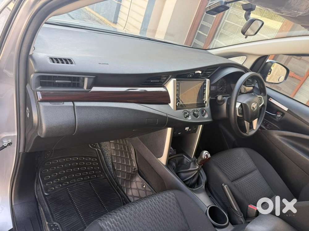 Toyota Innova Crysta 2025 Diesel 5400 Km Driven