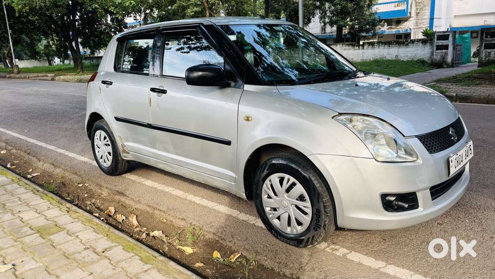 Maruti Suzuki Swift Vxi + Manual, 2007, Petrol