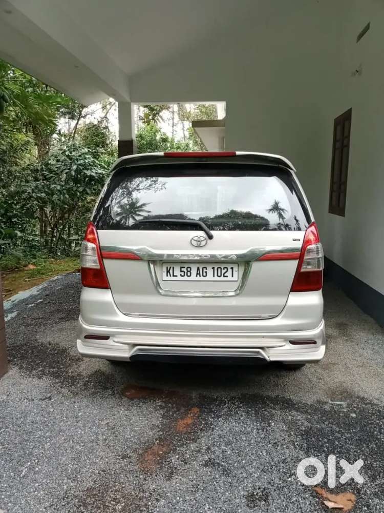 Toyota Innova 2014 Diesel Well Maintained
