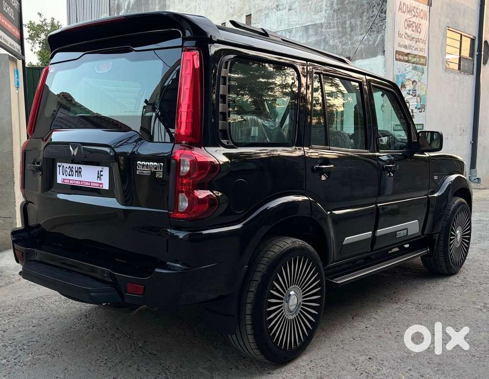 Mahindra Scorpio Classic, 2026, Diesel