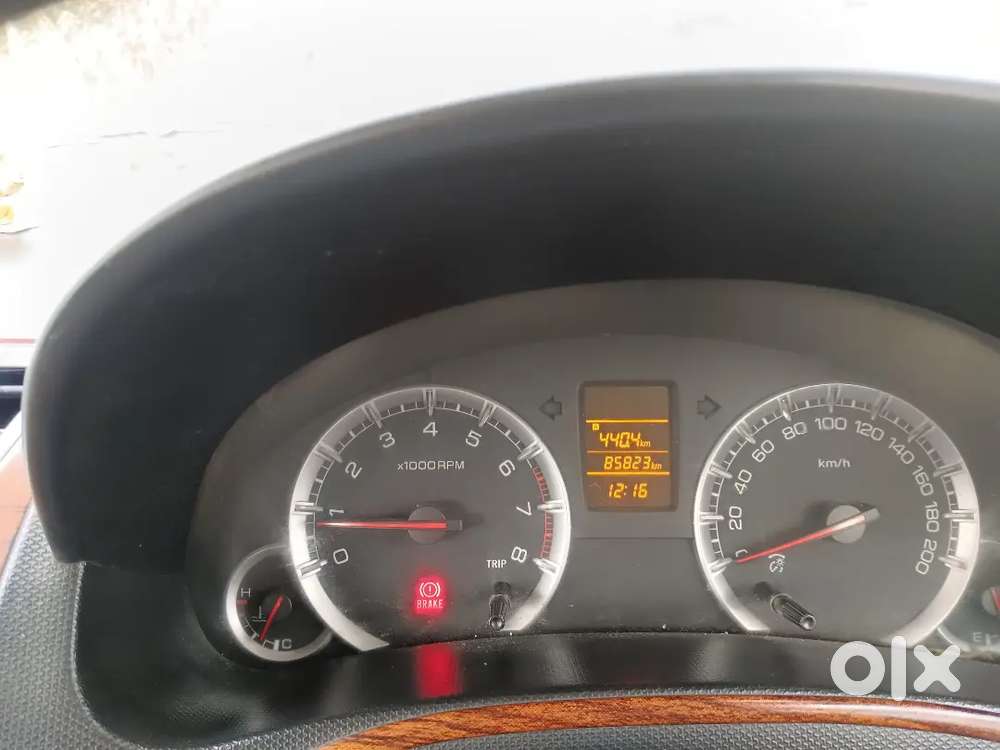 Maruti Suzuki Swift Hatchback Blazing Red Single Hand Used Year 2012